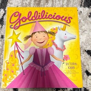Goldilicious Book by Victoria Kann